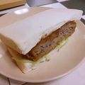 ayaakari's cooksnap of when they made メンチカツサンド♪*°.