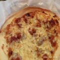 チカッチ's cooksnap of when they made 焼鳥缶で照焼きチキンピザ.