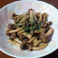 じゅん♪'s cooksnap of when they made シンプルッ！！シメジのバター醤油炒め.