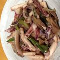 なかっぷ's cooksnap of when they made いかと舞茸のバター炒め♪生姜入り.