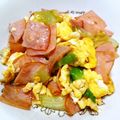 yucca0308's cooksnap of when they made 野菜炒め…みたいな。レタス×卵×ベーコン.