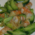 ニョロ11's cooksnap of when they made 海老ときゅうりの炒め物.