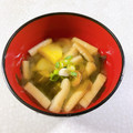 みぽぽ37's cooksnap of when they made さつまいもと油揚げの味噌汁.