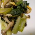じゅんともた's cooksnap of when they made 小松菜ときのこの卵炒め.