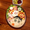 まどろ's cooksnap of when they made クレヨンしんちゃんとシロのキャラ弁.