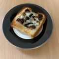 クックあさみちゃん's cooksnap of when they made お好きなドライフルーツで♬チーズトースト.