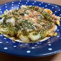 ☆GSSQHY☆'s cooksnap of when they made お餅消費に！ お餅と白菜のお好み焼き風.