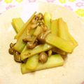 シャンプーハット's cooksnap of when they made ブロッコリーの芯としめじの炒め物.