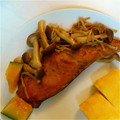 cocogai's cooksnap of when they made 秋鮭のソテー・きのこ、かぼちゃ添え.