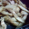 有希-yuki-'s cooksnap of when they made ごぼうと豚バラの甘辛炒め.