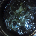 ☆しいたんママ☆'s cooksnap of when they made 玉ねぎとわかめのお吸い物.