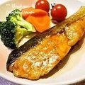 平井婦人's cooksnap of when they made ご飯が進む鮭の照り焼きカレー風。.