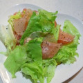 ゆみらんたん's cooksnap of when they made 簡単！生ハムとレタスの粒こしょうサラダ.