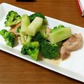 ukkarittu's cooksnap of when they made 鶏とブロッコリーの味噌マヨ炒め.