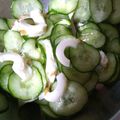 まりゆりひろこ's cooksnap of when they made あと一品♪きゅうりとちくわの昆布茶和え.