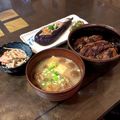 かっちゃん杉's cooksnap of when they made 油揚げとなめこの味噌汁.