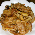 フレンチクローバー's cooksnap of when they made 豚肉としめじの炒めもの.
