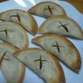 ぴっちーさん's cooksnap of when they made 揚げずに餃子の皮でパンプキンパイ.