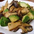 プチクリスタル's cooksnap of when they made アボカドとエリンギのガーリックバター醤油.