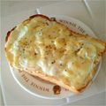 ジョリポン's cooksnap of when they made チーズがとろ～り☆オニオントースト♪♪.