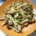 大きいほうのハゲ's cooksnap of when they made 豚バラときのこのガーリックバター醤油.