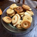 KLYUMI's cooksnap of when they made ドーナツメーカーで可愛いミニドーナツ.