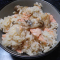 たまき1980's cooksnap of when they made 鮭としめじの炊き込みご飯.