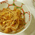 のっぴ子's cooksnap of when they made もやしと搾菜の食べるラー油和え.