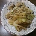 miso☆syoyu's cooksnap of when they made 美味☆キャベツときのこの塩麹味噌炒め♪.