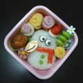 Matthaus's cooksnap of when they made クリスマスキョロちゃん　キャラ弁.