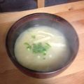 かよひろや's cooksnap of when they made えのきと玉ねぎの変わり味噌汁.