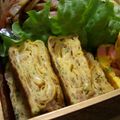 梅ミッキー's cooksnap of when they made 味付けは　なめ茸だけで　玉子焼き。.