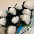 papikun's cooksnap of when they made 塩むすび〜娘達の大好きなおにぎり.