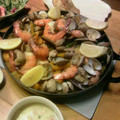 marin_'s cooksnap of when they made ルクルーゼ で 今夜はパエリア♪.