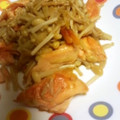 サトモユリア's cooksnap of when they made エノキと鮭の柚子胡椒炒め.