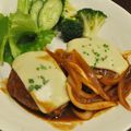 kotone1129's cooksnap of when they made 煮込みチーズハンバーグ玉ねぎを添えて★.
