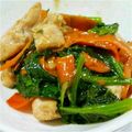 ＊ゆかぴ's cooksnap of when they made 老化防止★にんじんとほうれん草の鶏肉炒め.