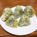 よちりん's cooksnap of when they made チーズに青海苔・天かす・コーンでお握り♪.