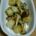 もにめん's cooksnap of when they made パパッと作る長いもときのこのゆず胡椒炒め.