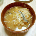 yuka119's cooksnap of when they made 旦那直伝♡炒めたもやしのみそ汁.