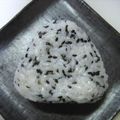 ゆみにゃむ's cooksnap of when they made 超簡単☆胡麻とゴマ油のおにぎり.