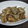 くまちゃんみかん's cooksnap of when they made 舞茸ダイエット！舞茸と牡蠣の炒め物.