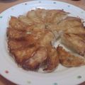 ゆうこwith３人's cooksnap of when they made ◆簡単でモッチモチな本格餃子の皮◆.