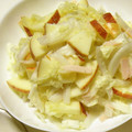 maringeln's cooksnap of when they made 白菜とハムとりんごのサラダ.