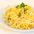 ななクレープ's cooksnap of when they made 月末の＊＊モヤシと卵の炒め物＊＊.