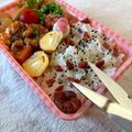 かっちゃん杉's cooksnap of when they made 混ぜおにぎり用の梅干しをハサミで小さく！.