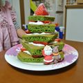 Miyotomo's cooksnap of when they made クリスマス♪ほうれん草ホットケーキツリー.