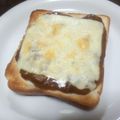 亜久里's cooksnap of when they made カレーをリメイク！チーズカレートースト♥.