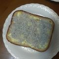 サーフブレイド's cooksnap of when they made 朝から元気に！しらすトースト.