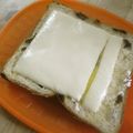 3姉妹ちゃんママ's cooksnap of when they made レーズンチーズトースト.